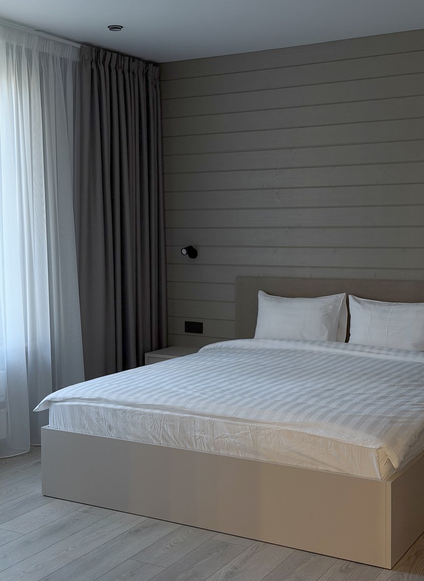 interior bedroom 3