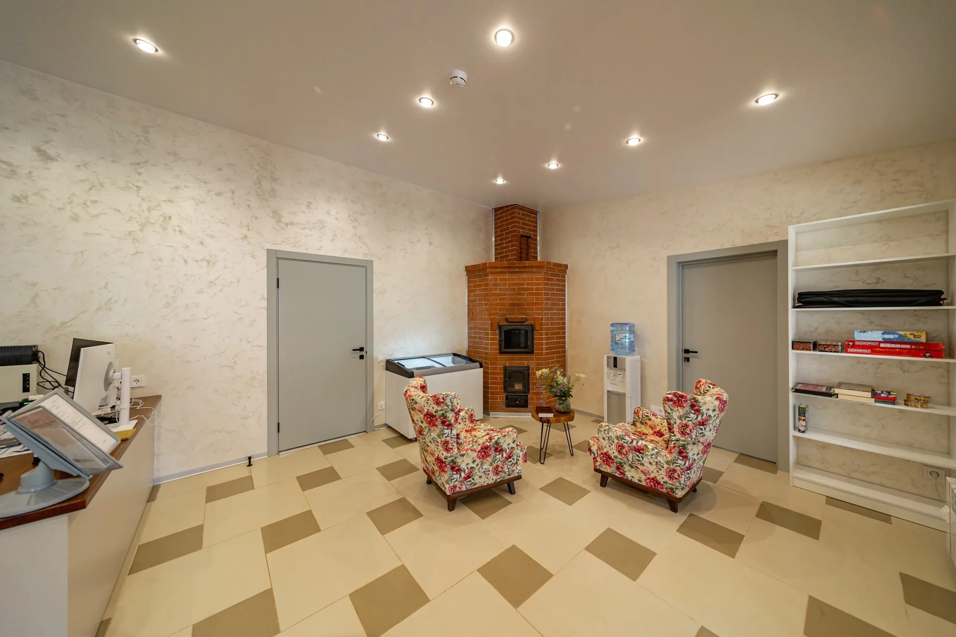 reception lobby 2